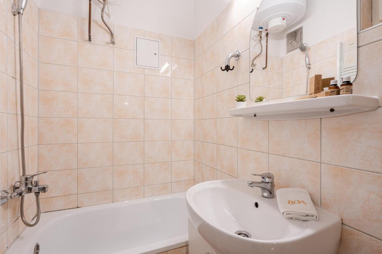 B8 - Grand Boulevard Cozy Apartment - Best Location By Bqa Budapeste Exterior foto